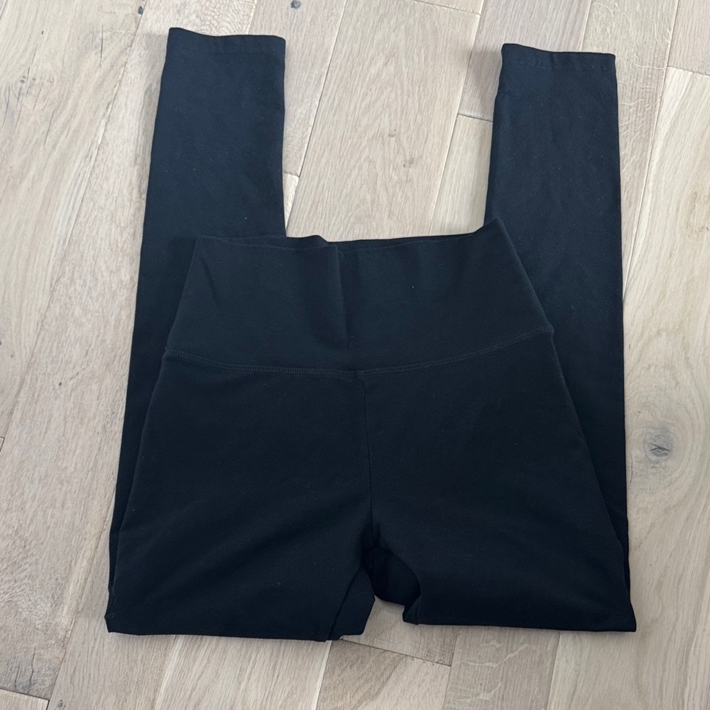 Aerie women’s Size Medium Black Leggings Great condition